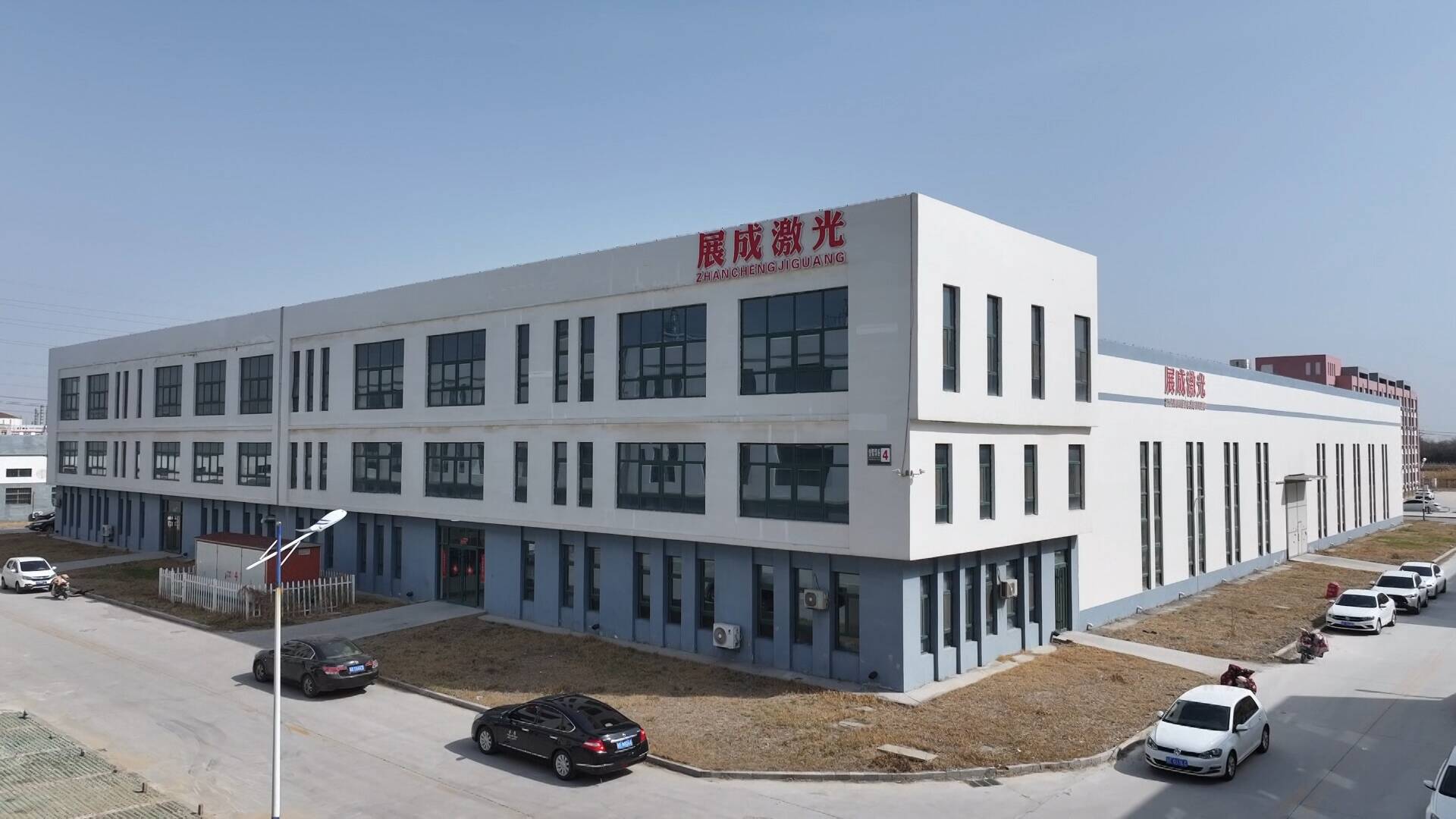 必一运动官网利津：钢上做画 铁上写生 激光切割装备走俏外洋(图3)